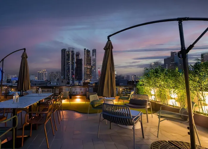 O2plus Living Makati Auberge de jeunesse